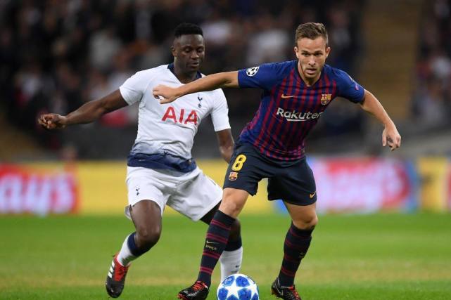 巴萨名宿:阿图尔翩翩起舞让人想起哈维 他有巴