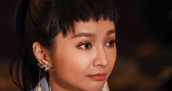 飞儿乐队主唱faye撒泪称被踢却遭阿沁回应是她主动提出