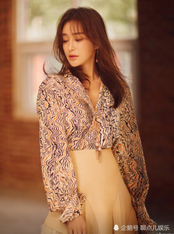 孙俪的"亚洲蹲"已经过了,富察皇后的"盘腿立体坐"才是王道!