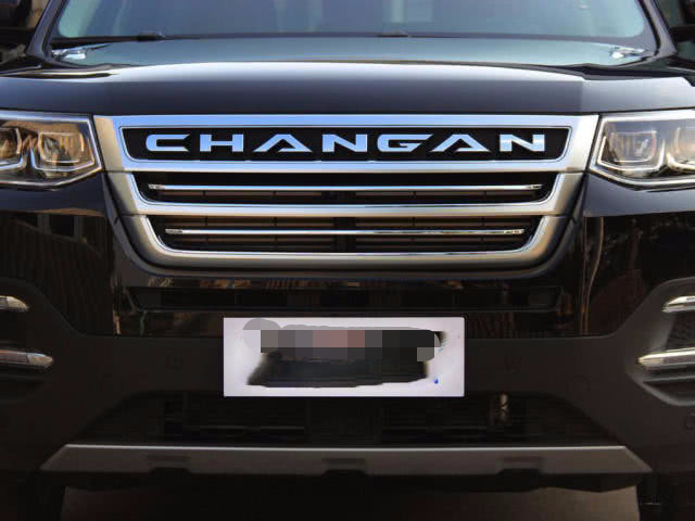 谁说长安没豪车?这车档次不输bba,24万