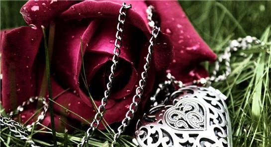 结婚纪念日朋友圈说说简短一句话,致自己结婚