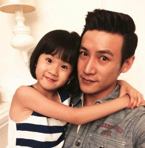 娱乐圈生三胎都比李晓霞首胎热闹 体育圈生没