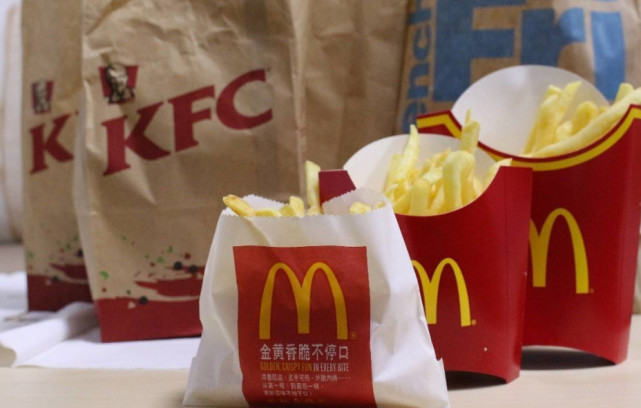 同样20元的菠萝派,肯德基和麦当劳对比,它打脸了,网友:再见