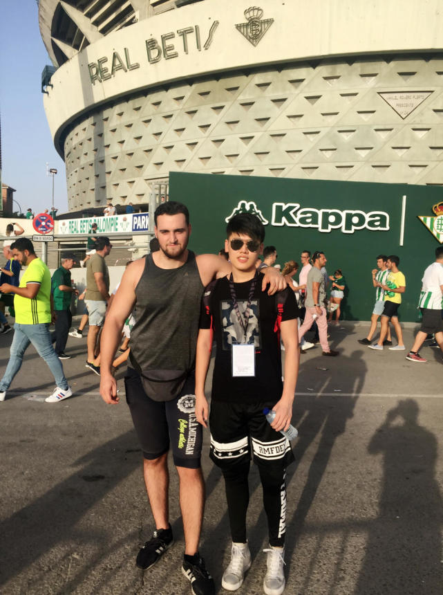 前方记者朱柯宇:巴萨皇马会握手言和 比赛主角