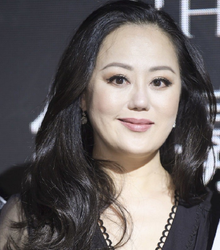 55岁章小蕙近照曝光风韵依旧,曾让两大男神为