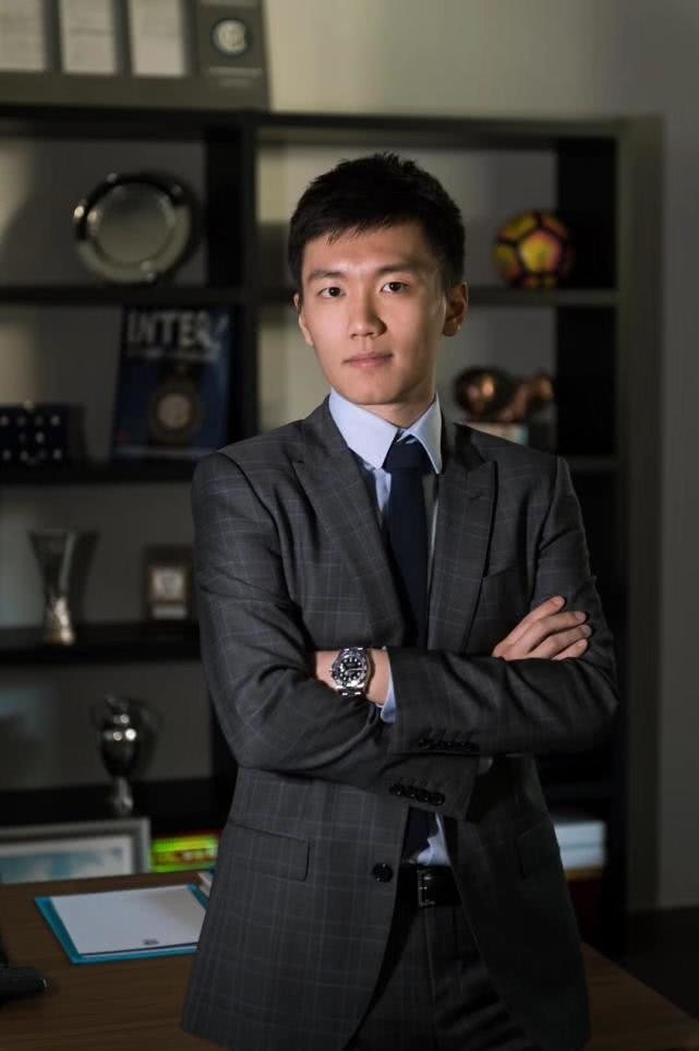 当王思聪七年坚持夺取s赛冠军最帅富二代张康阳要等多久