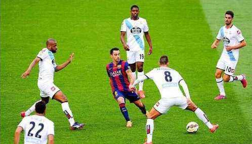 足坛最高逼格的4号位 巴萨宇宙队到底多强 他