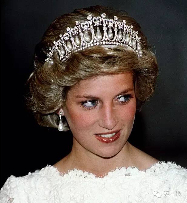 36岁凯特竟输给47岁的她?连戴安娜的珍珠泪王