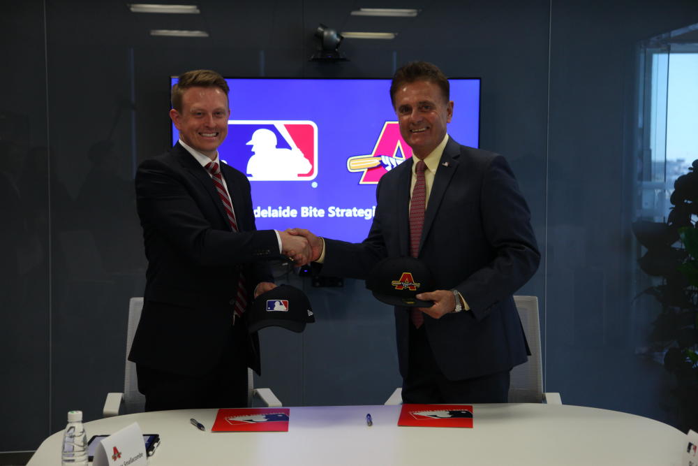 打棒球学英语住寄宿家庭!MLB发展中心四虎将