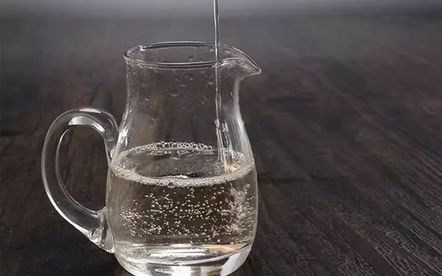 专家观点液态法白酒应该叫化工白酒或添加剂仿白酒