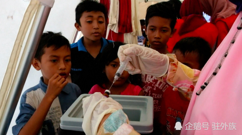 印尼震后一个月,灾区帕卢市面临严重公共卫生