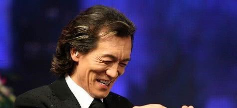 李晨发文悼念李咏离世,遭网友怒怼,更甚者发出