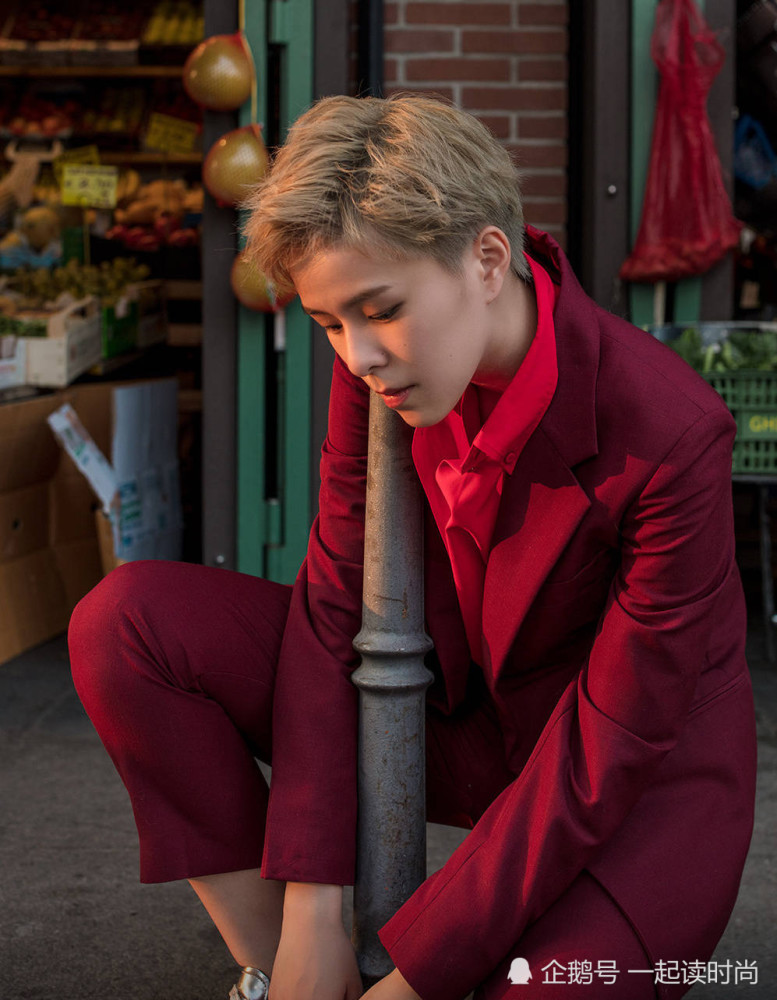 sunnee长发好淑女!粉丝竟然认不出!转身瞬间整段垮掉!