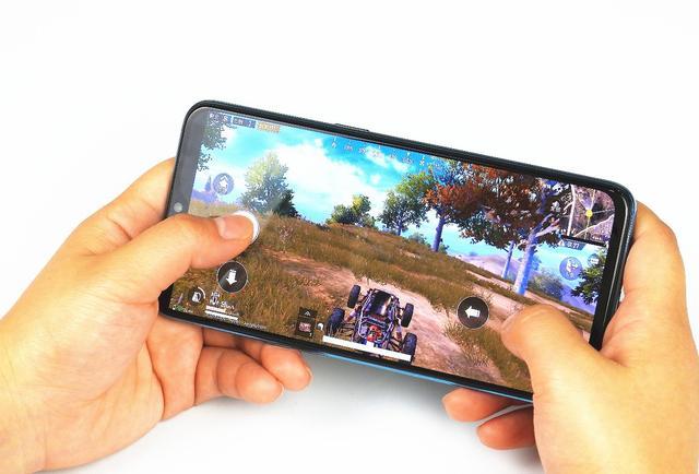 OPPO R15x简评,高配低价讨人喜