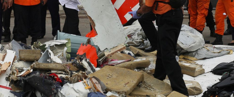 印尼客机坠毁细节图片