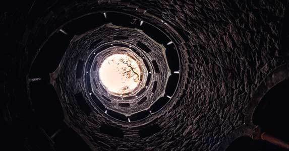 故事:故宫夜半总传来女人哭声,专家在某商场地