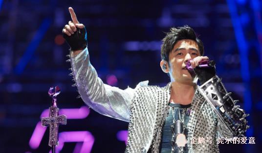 演唱会遇到下雨的情况:周杰伦换下雨的歌,