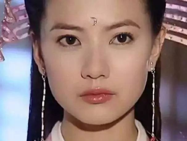 金庸|金庸笔下人物名字的出处，什么叫做知识渊博！