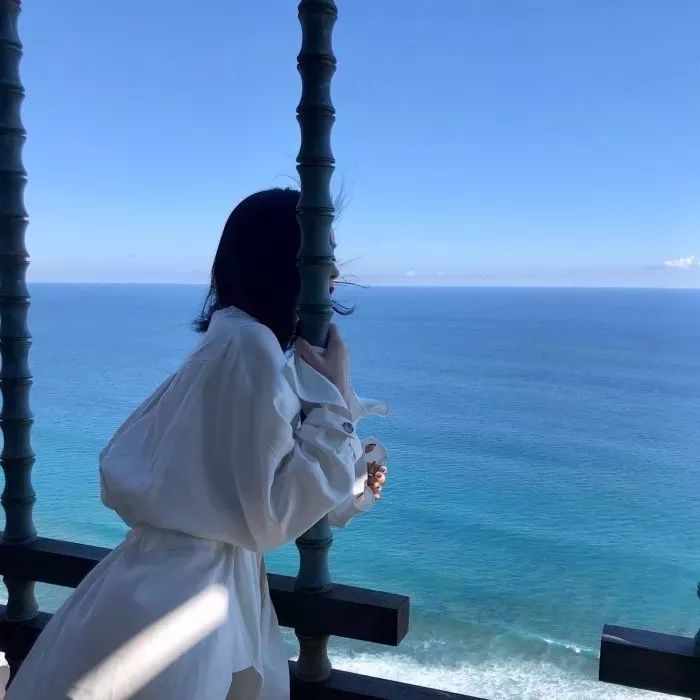 女生头像一起吹过晚风的人大概会记得久一点