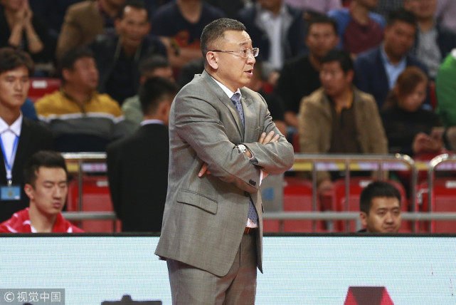 青岛不敌八一五连败范斌篮板输20个不应该