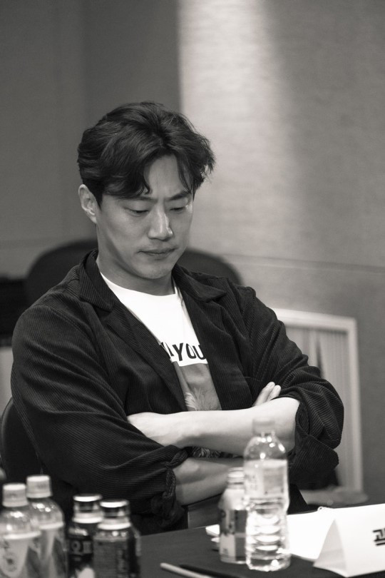 李熙俊出演《南山的部长们》:讲述70年中央情报部部长们的故事