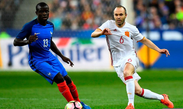 不是梅西?伊涅斯塔曝最渴望和坎特成队友:我就