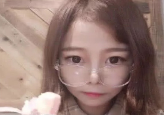 顾茜茜纹身前照片曝光,比杨清柠还清纯?反差大