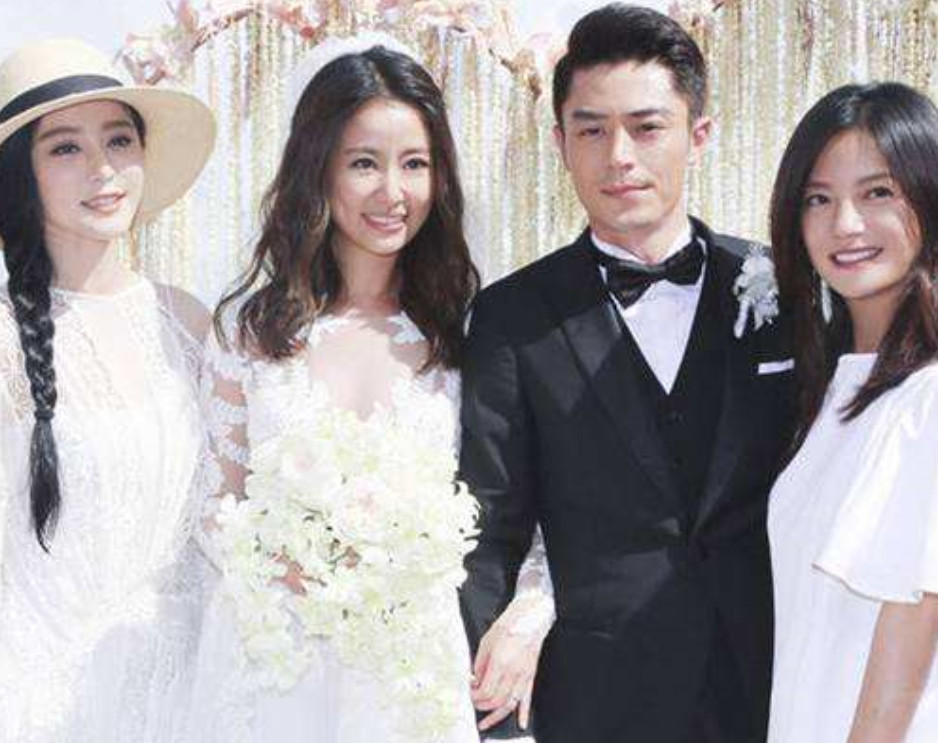 39岁霍建华近照,与林心如结婚都没笑,却和他一