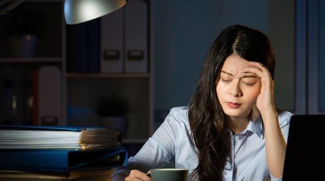 高中时的开心果大学一年变孤僻,很多大学生正在被这3个烦恼困扰