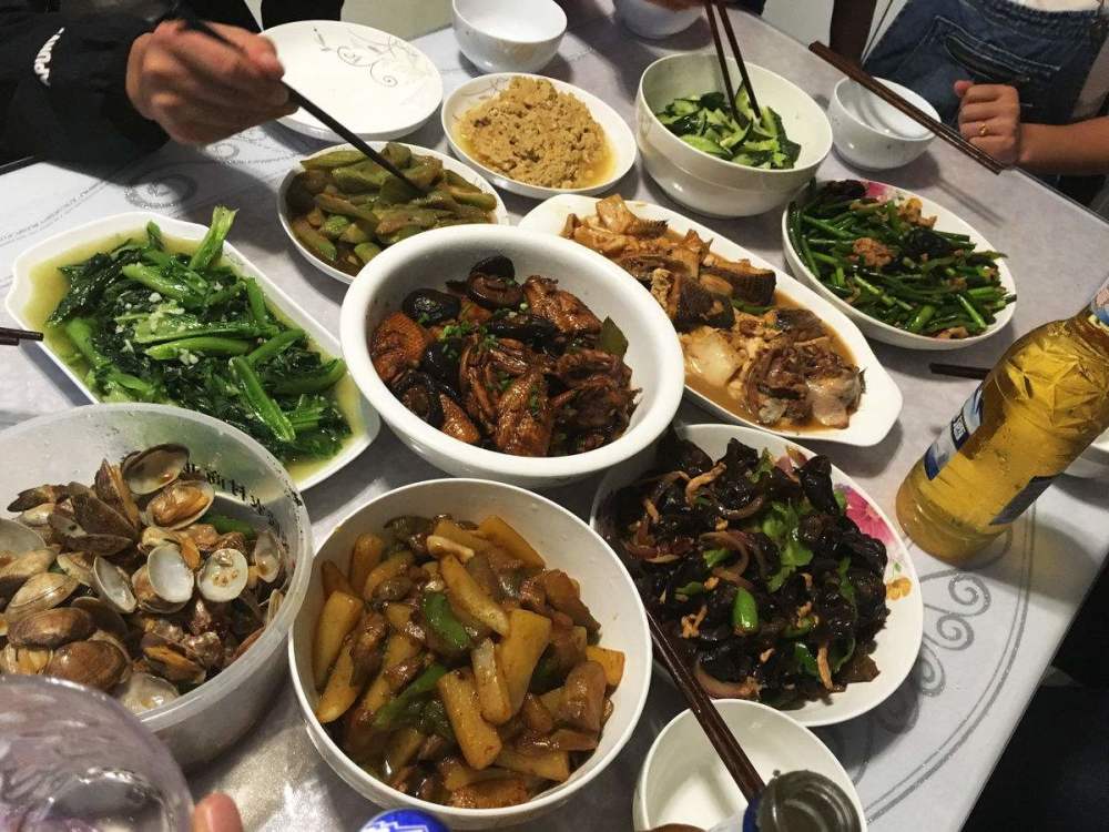 日本人请客,韩国人请客,泰国人请客,你最想去谁