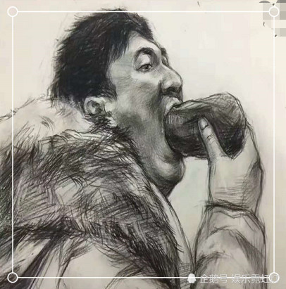 王思聪IG比赛现场吃热狗被画素描,看到成品那