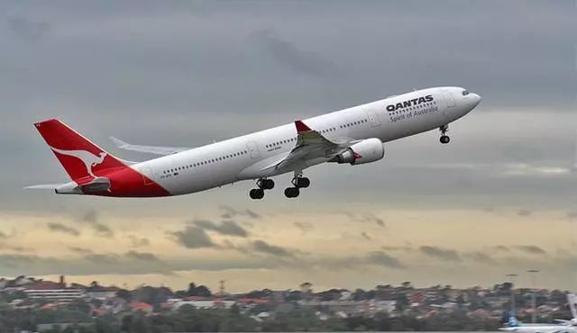 我们来看一个例子,早在2003年的时候,美国的中西航空公司的5481号航班