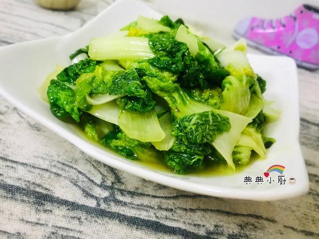 黄心乌烧至变软之后是很容易变少的,也容易出水,所以呢,这菜准备的