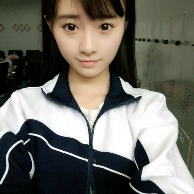 鞠婧祎初中时照片曝光,比赵丽颖美太多!