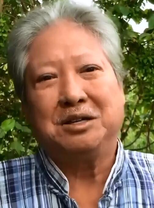 洪金宝录制视频给新电影做宣传,头发和胡子却