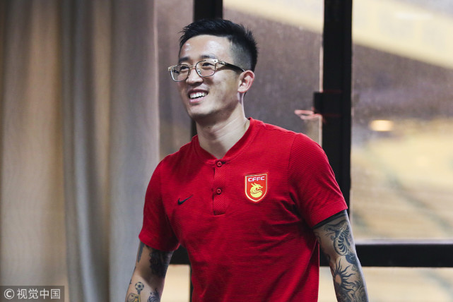 姜至鹏:在越秀山4年经历很多 踏入球场很怀念