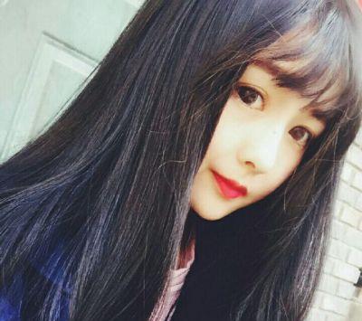 真名是李晶,男朋友叫做王传捷,和男朋榜李泽,小来