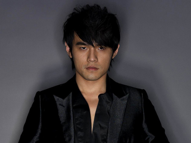 李荣浩的《贝贝》只有一句歌词,而周杰伦仅用