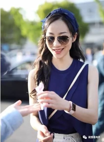 粉丝机场表白韩雪:我想娶你!韩雪六个字回怼,网