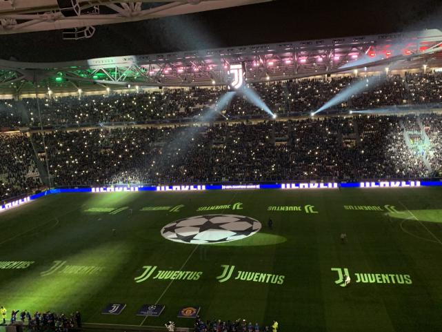 直击-穆里尼奥被骂了整整90分钟 C罗进球?骂声