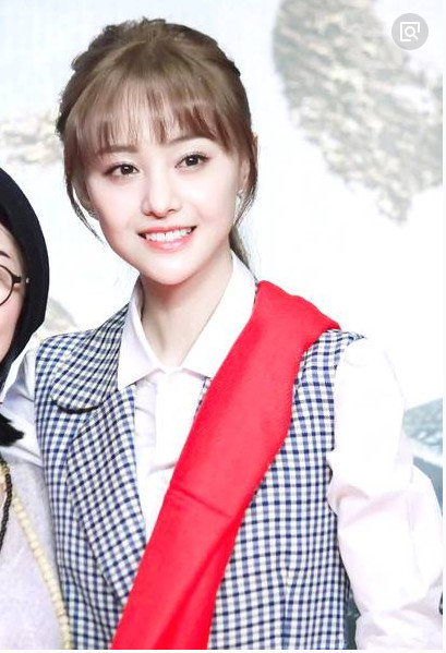 被问及关系最好的朋友,郑爽脱口而出三个字,网友:没想到!