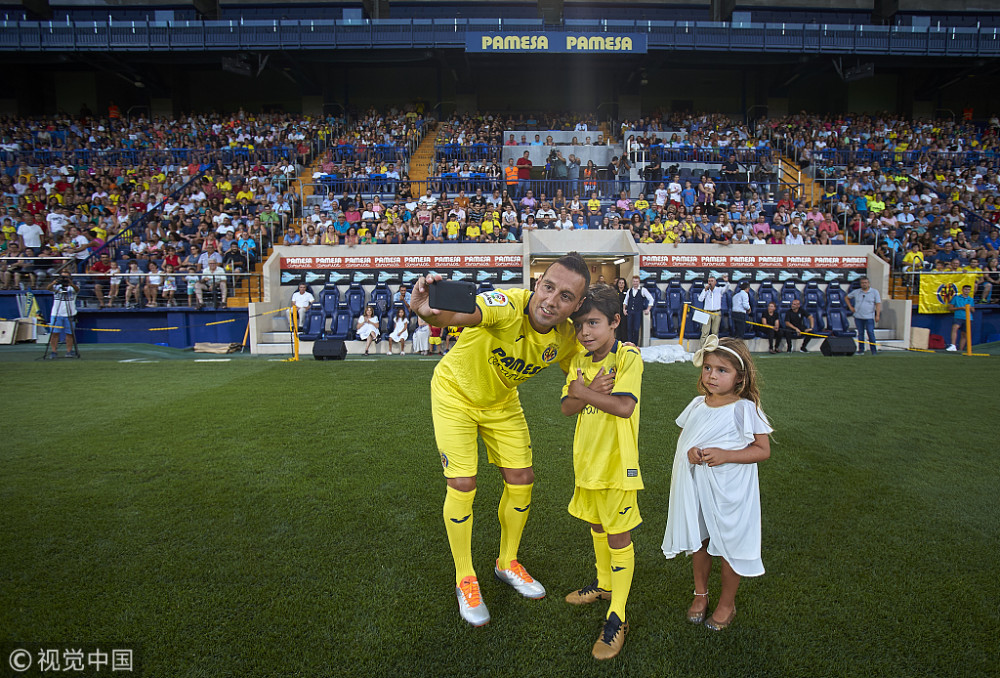 枪迷怎能不泪流满面?他一身伤痕无怨无悔 永不