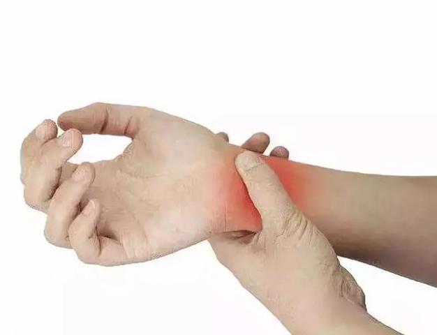 妈妈手 疼起来太难受 如何预防关键看这5点