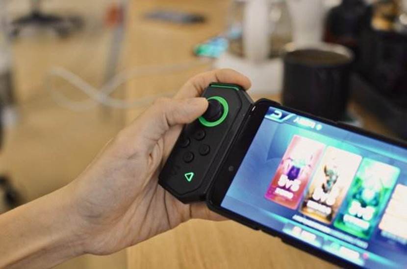 不看拍照玩游戏最强的四款手机,红魔黑鲨上榜