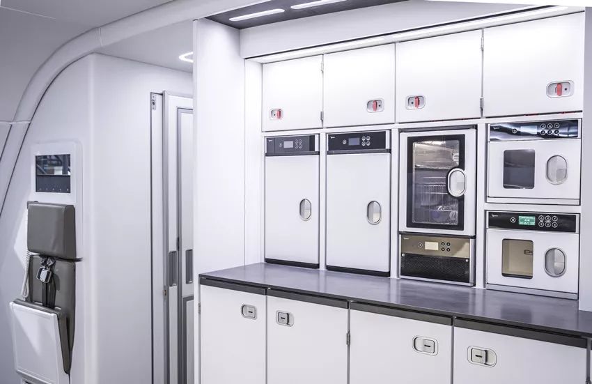 国产大飞机cr929内设曝光配无线wifi智能舷窗加持