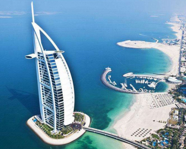 在迪拜身价百万都是穷人,5千元人民币在迪拜能