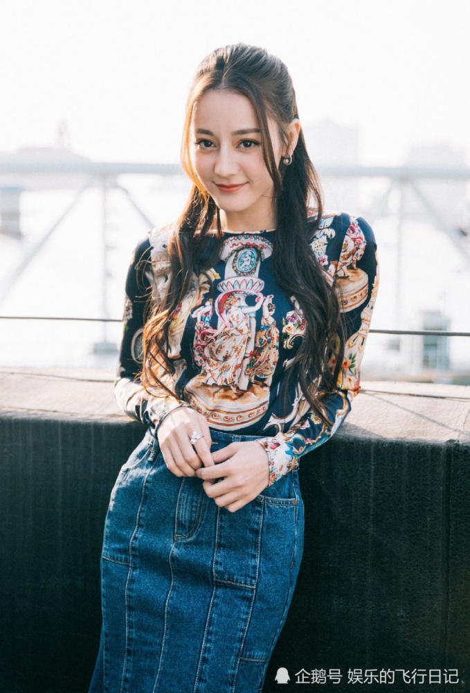 热巴穿鱼尾裙秀一尺八的腰,大宽胯却也遮不住