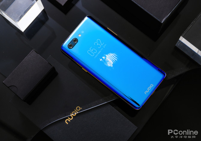 努比亚长测:探究双面屏的多面玩法