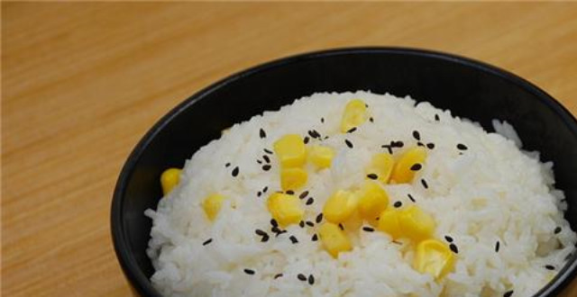 心理学:图中你认为哪碗米饭最香?测天生靠什么吃饭,我是靠实力