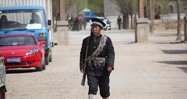 华北的皇协军多出身国民党杂牌军, 据说西北军投敌的军队最多,西北军